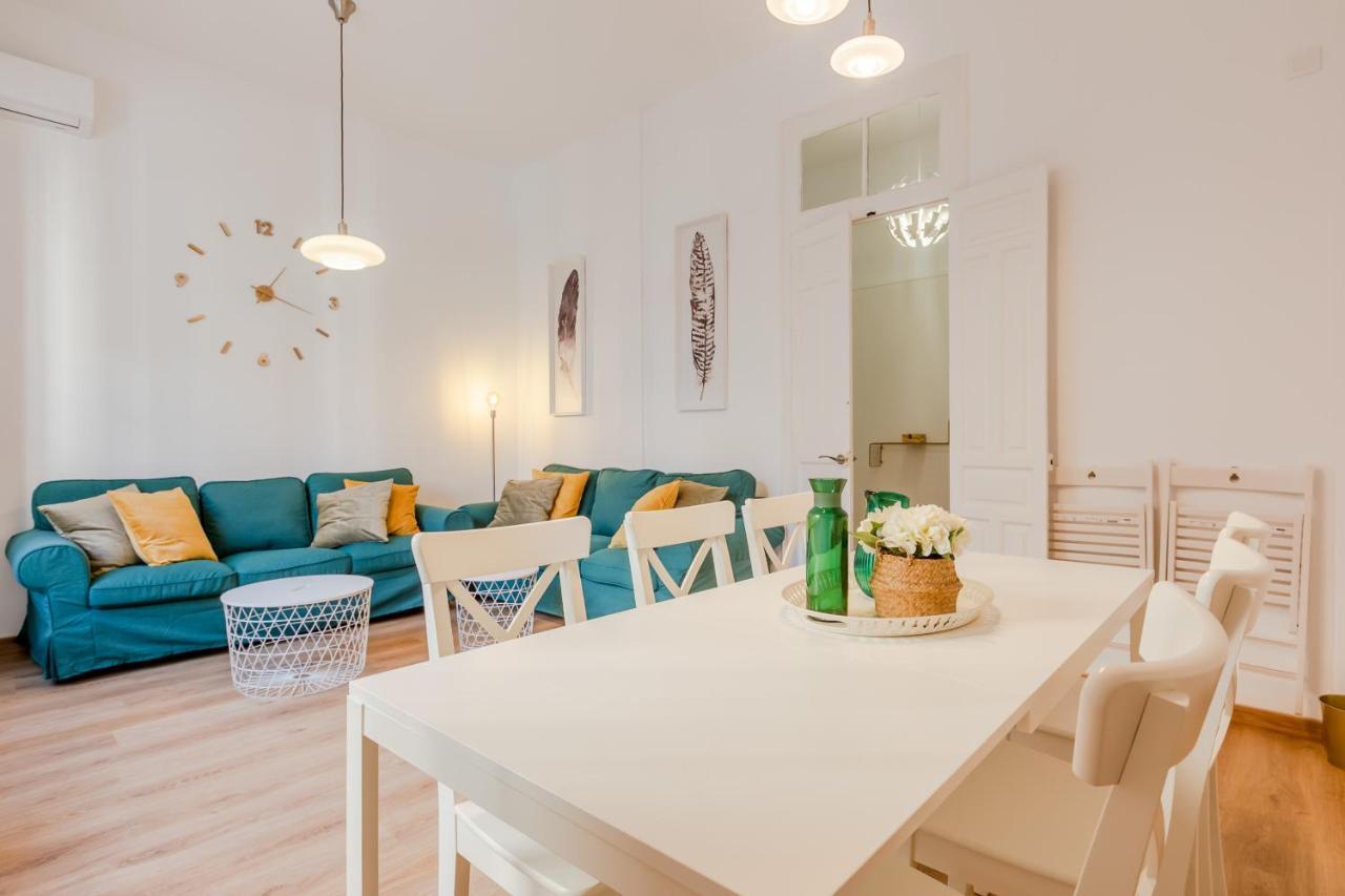 Avanti La Campana, Con Un Balcon Que Te Enamorara Del Ambiente De Sevilla Kültér fotó